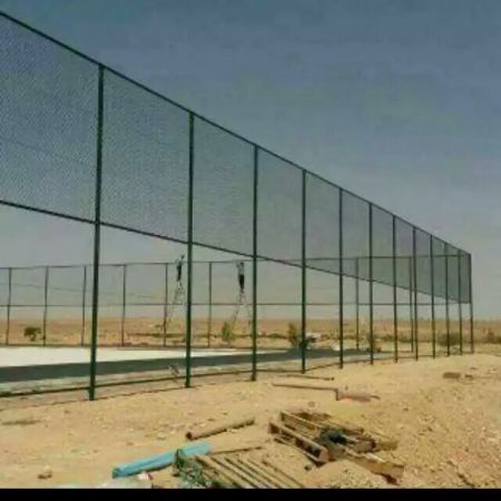 شبوك وسياجات عالم الزراعة